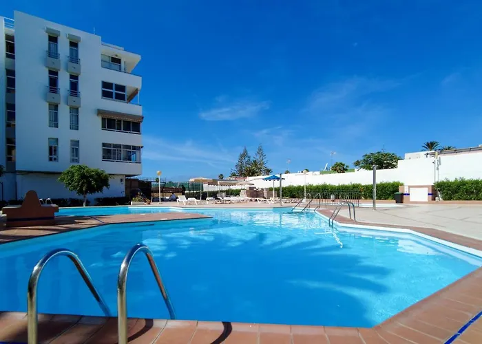 Canarian Holiday Home - Yumbo Luxury Apartment