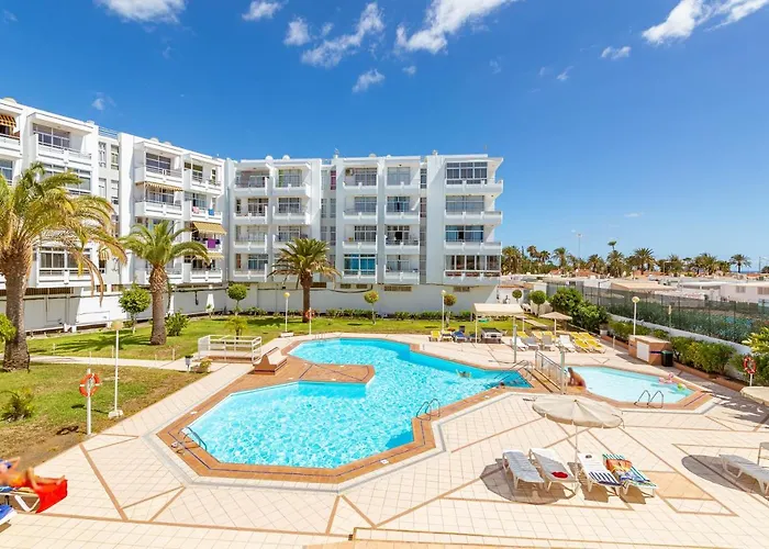 Canarian Holiday Home - Yumbo Luxury Apartment